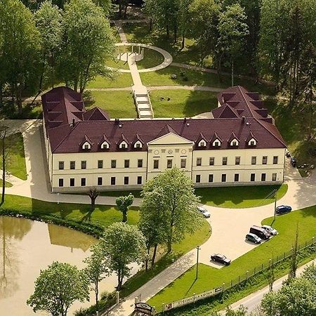فندق Zamek Kamenny Dvur Kynsperk nad Ohri المظهر الخارجي الصورة